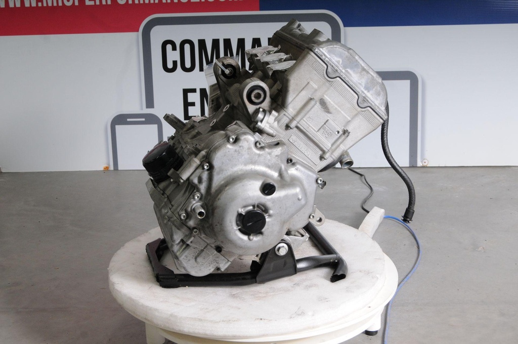 2HC114000000-001