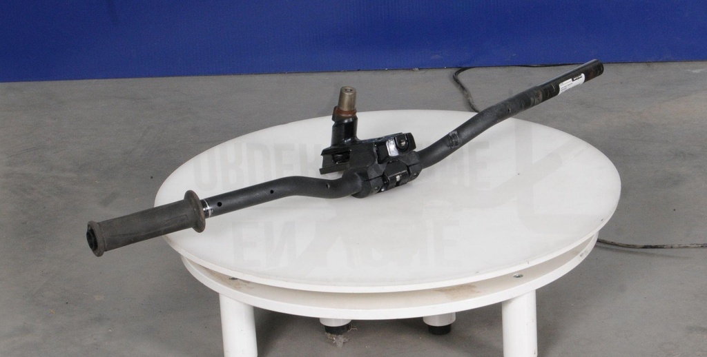 carbon black, handle bar