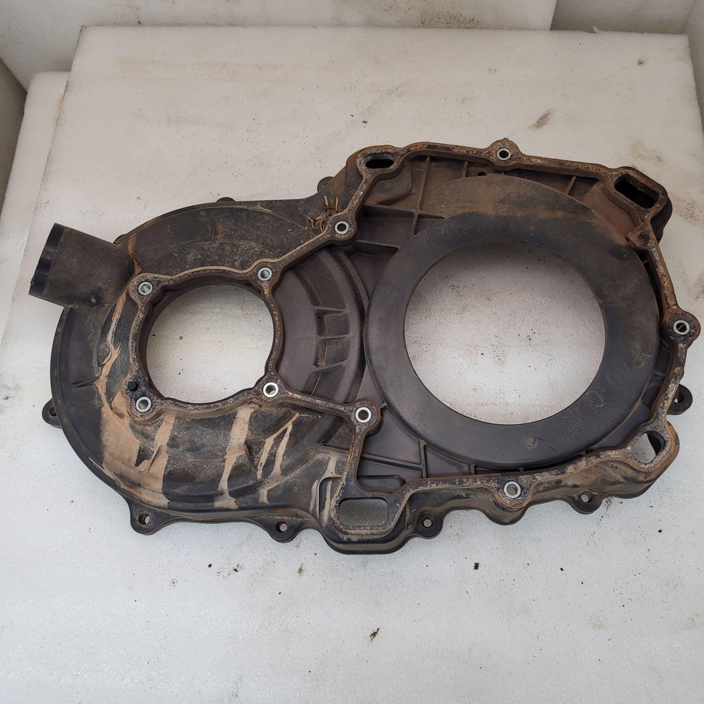 [5UH154210000-001] (new ref. 5uh-15421-01-00) . .cover, crankcase 2