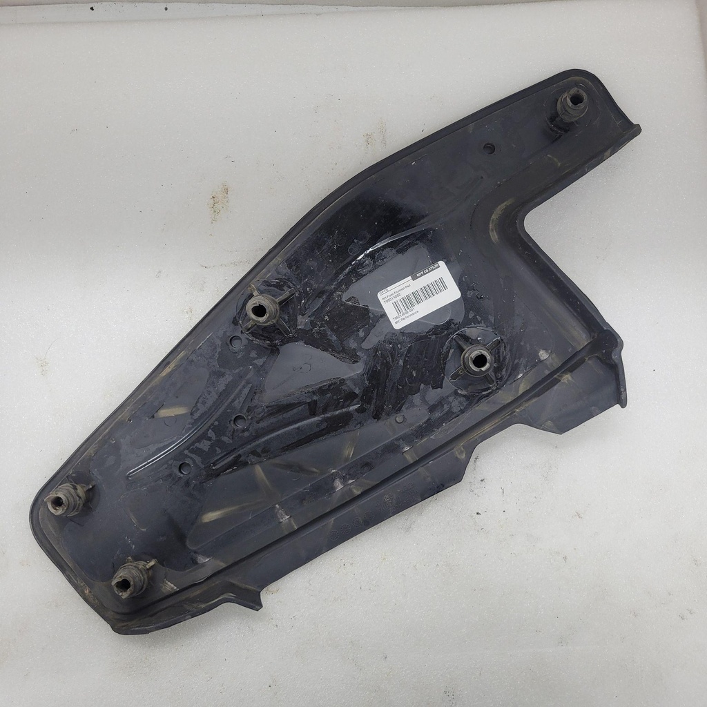 [705014002-001] RH Front Footrest Pad