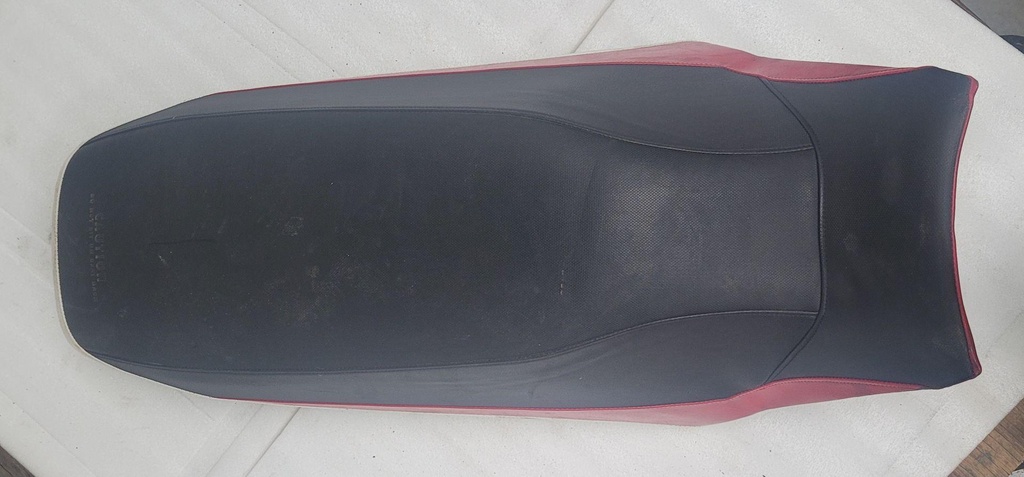 [8JRF47100000-001] Single Seat Assy UR FOR VRC1