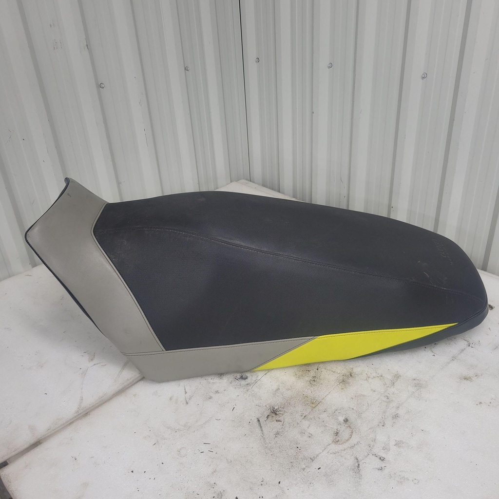[8KUF47105000-001] Single Seat Assy UR FOR DPBSE