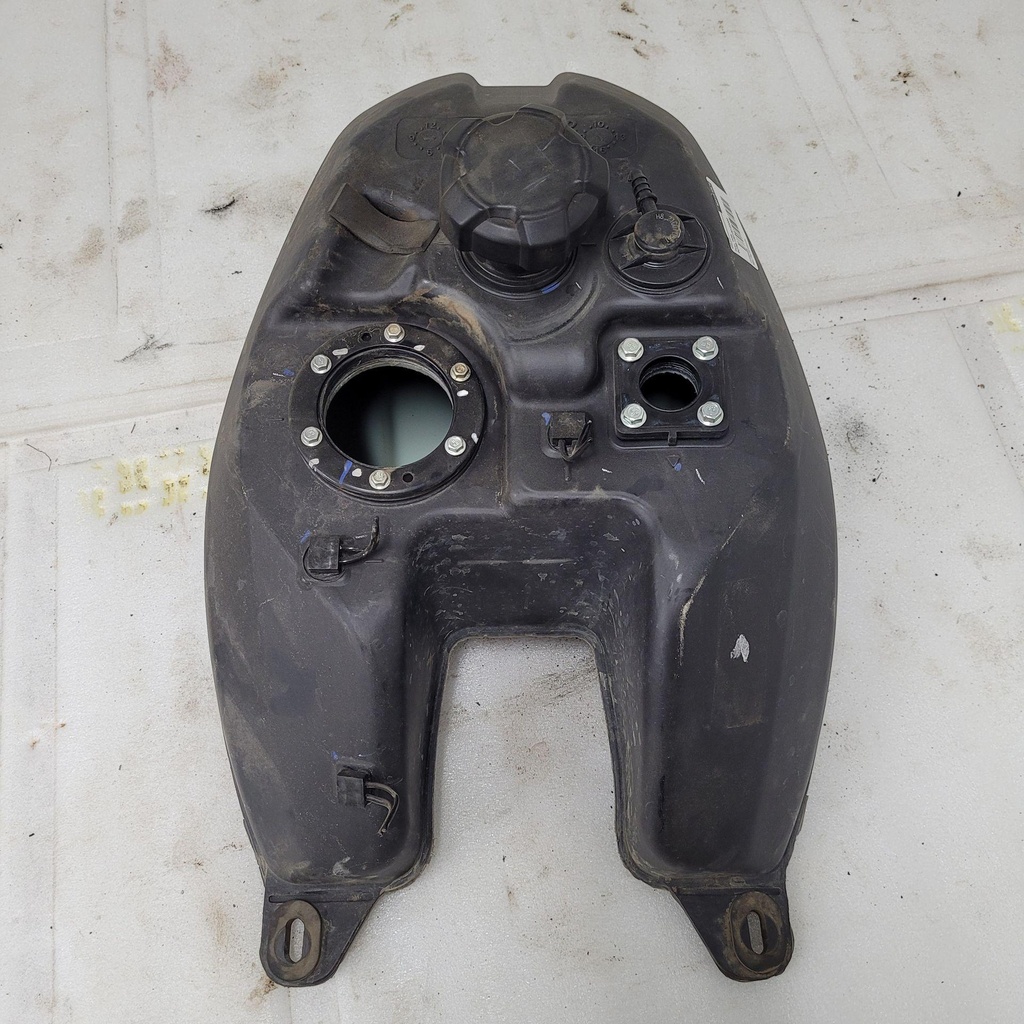 [CF00445] fuel tank (CF00445)