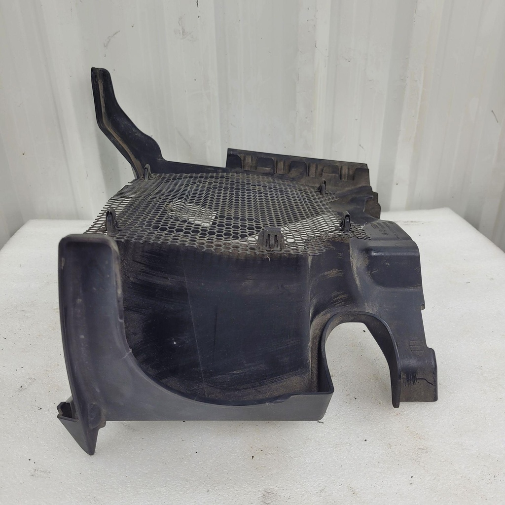 rh radiator hub cap