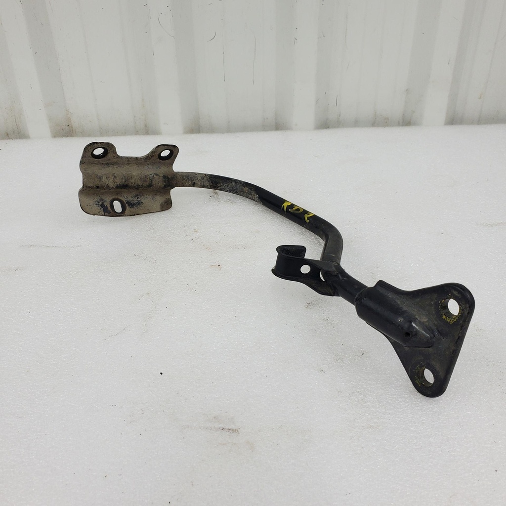 [705003348-001] rh fender rear support sm5 manual (705003348-001)