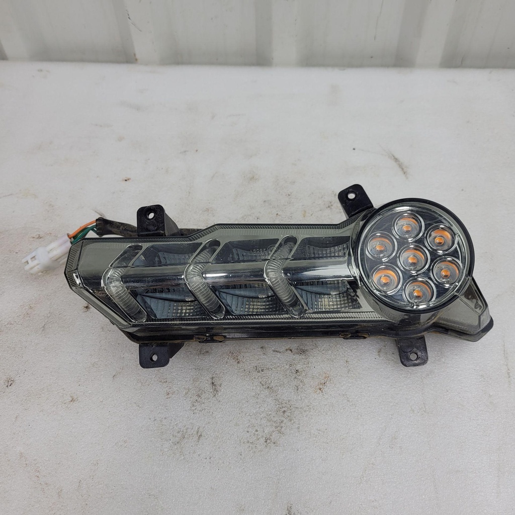 lh tail light