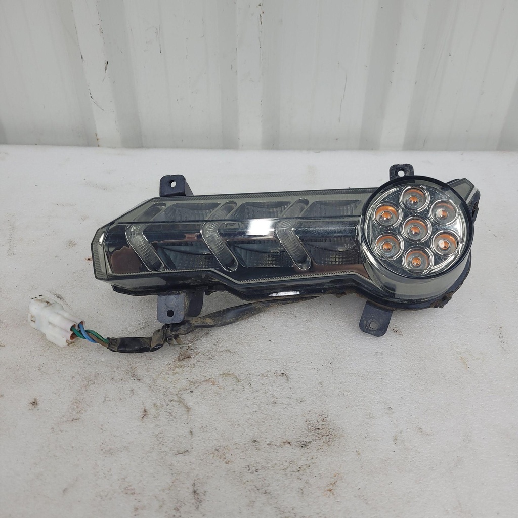 rh tail light