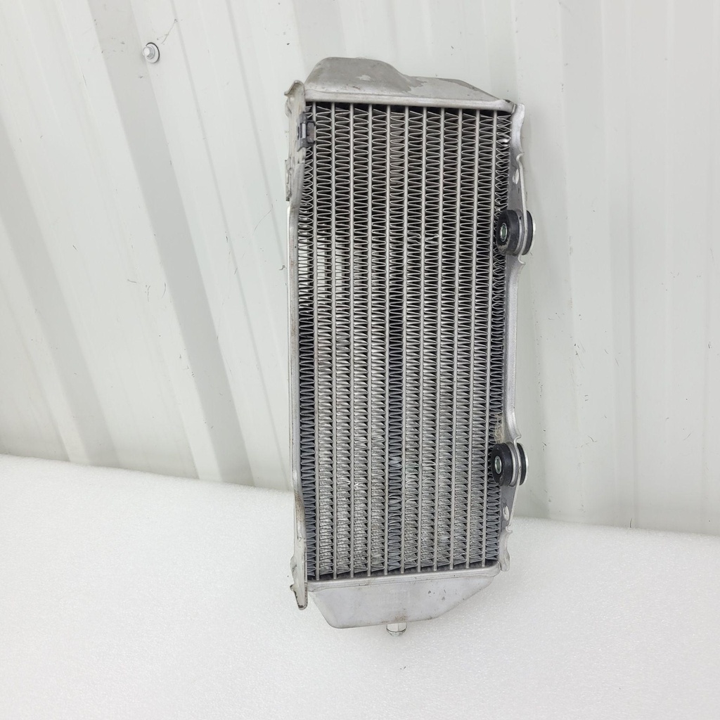 [17720-29F40-001] radiator water l
