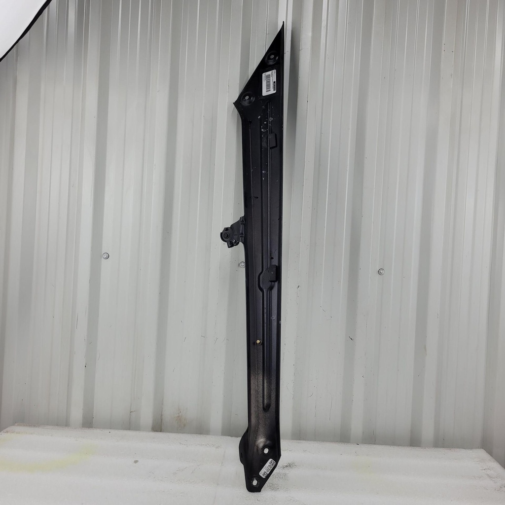 [518333270-001] deep black,lh rear diagonal cross member