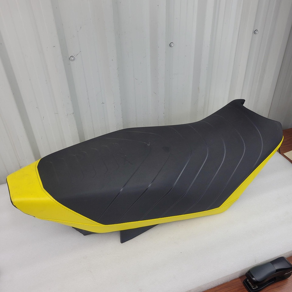 [510007055-001] seat cover model sunburst yellow/black