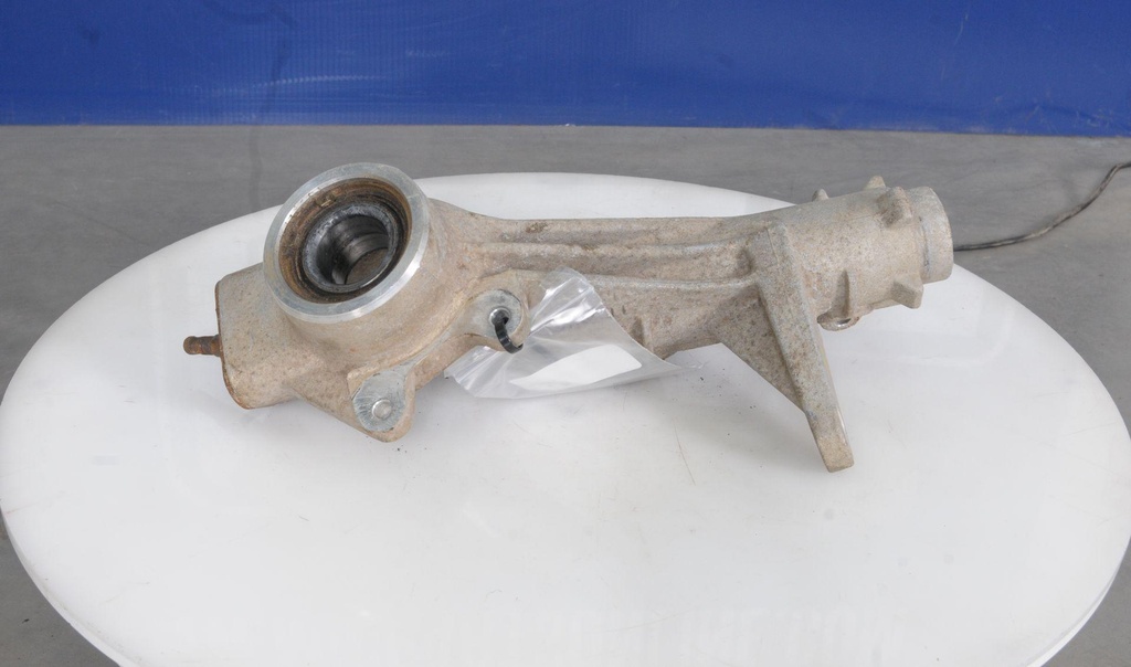 [1822826-001] hubstrut assembly, right, 4 x 4 (1822826-001)