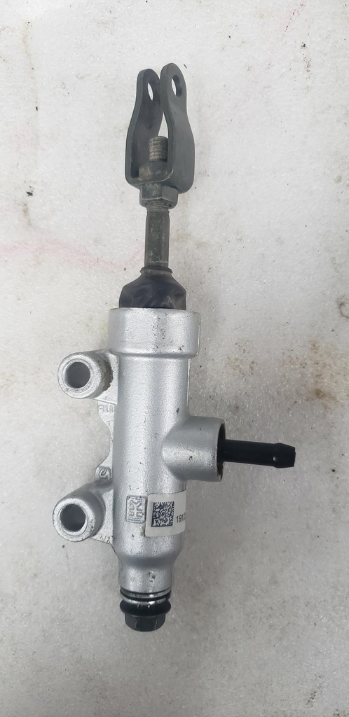 [1912301-001] master cylinder foot brake asse (1912301-001)