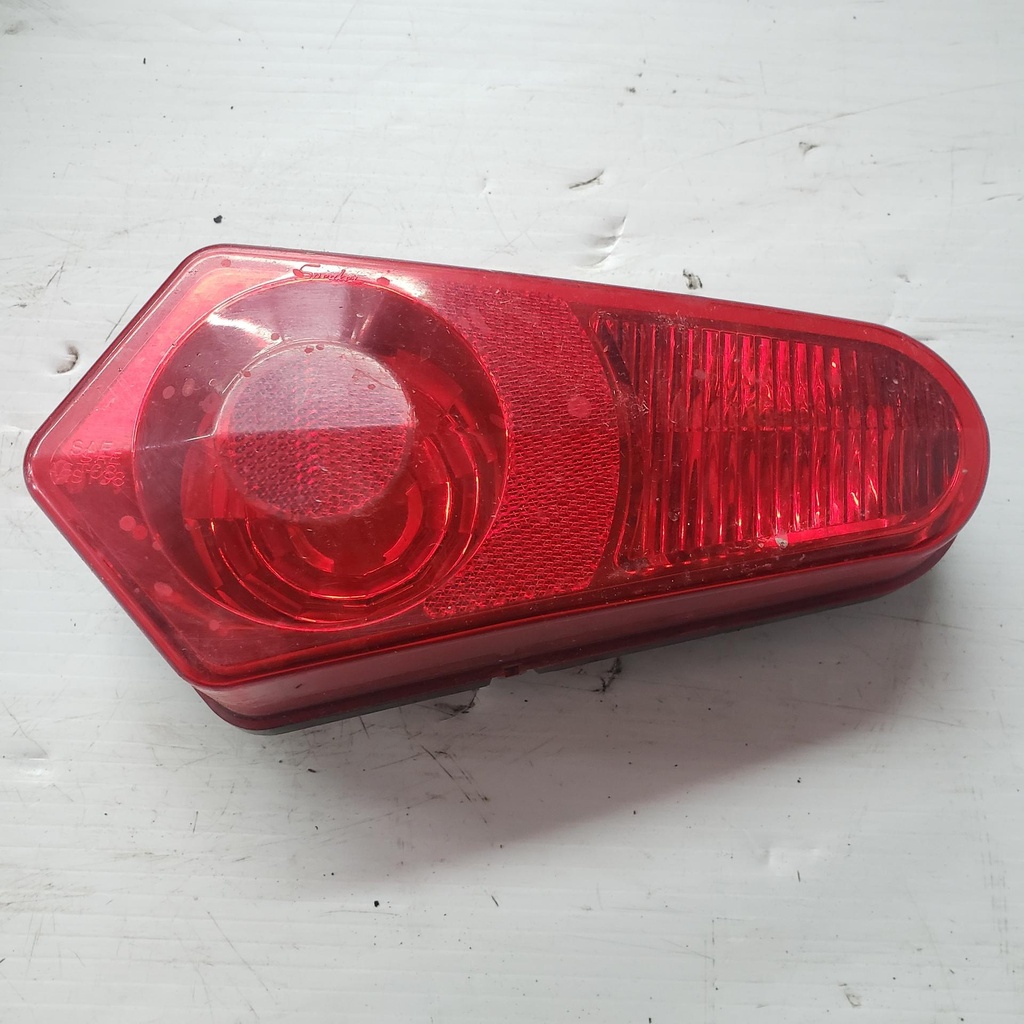 taillight assembly, right