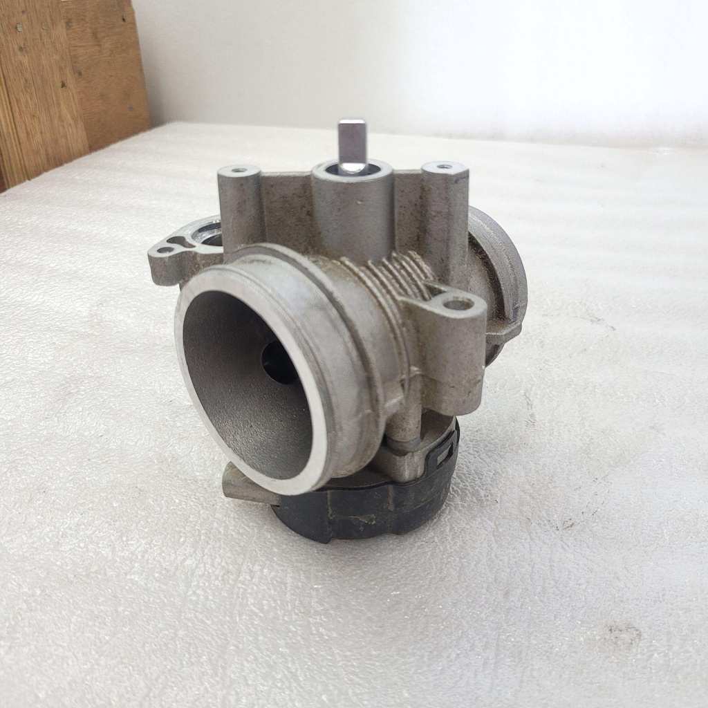 [420685326-001] throttle body ass'y (420685326-001)