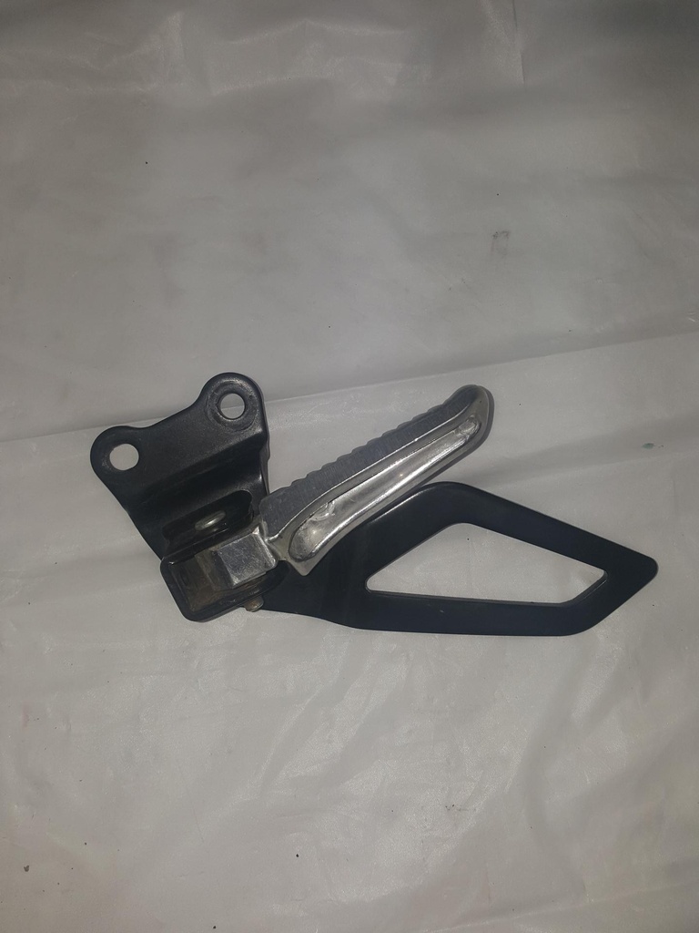 bracket pillion r