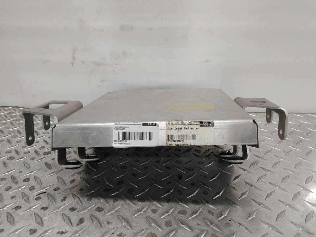 air inlet deflector