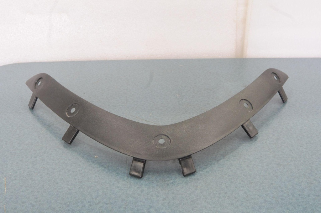 retainer windshield