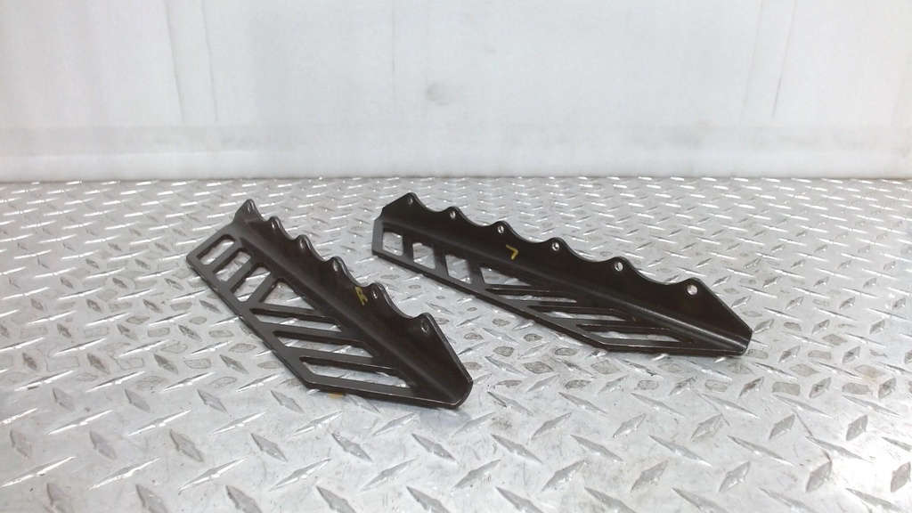 [6706-243-001] rack, rear - black (6706-243-001)