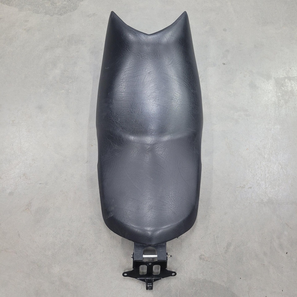 [708000558-001] seat ass'y (708000558-001)