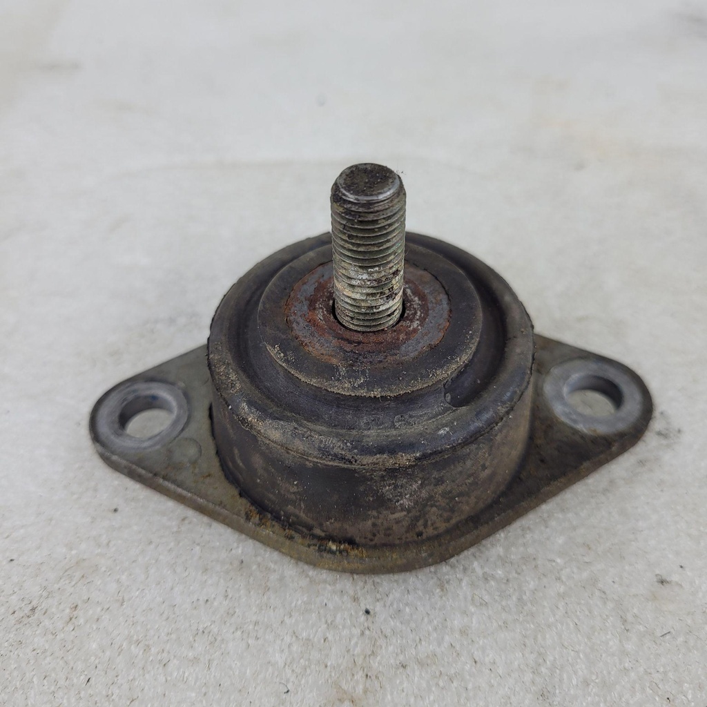 mount, engine - lower